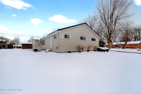 Tiny photo for 1744 Lora Lane, Defiance, OH 43512 (MLS # 10002203)