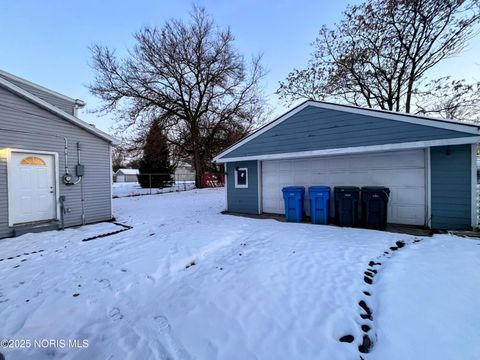 Tiny photo for 1122 Vinal Street, Toledo, OH 43605 (MLS # 10002352)