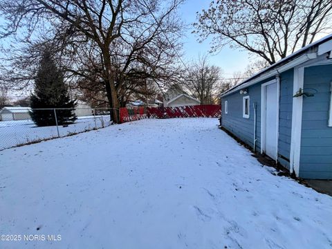 Tiny photo for 1122 Vinal Street, Toledo, OH 43605 (MLS # 10002352)