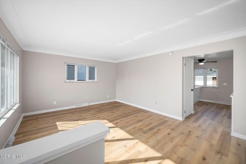 Tiny photo for 5217 Grosse Point Parkway, Toledo, OH 43611 (MLS # 10005422)