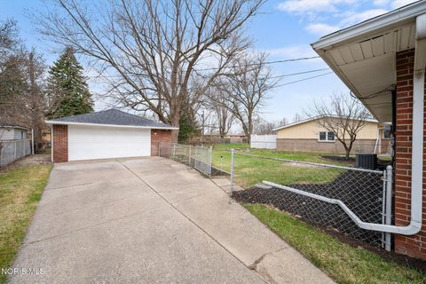 Tiny photo for 5217 Grosse Point Parkway, Toledo, OH 43611 (MLS # 10005422)