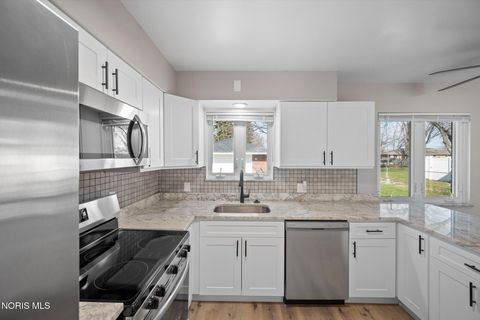 Tiny photo for 5217 Grosse Point Parkway, Toledo, OH 43611 (MLS # 10005422)