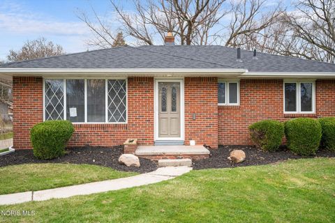 Tiny photo for 5217 Grosse Point Parkway, Toledo, OH 43611 (MLS # 10005422)