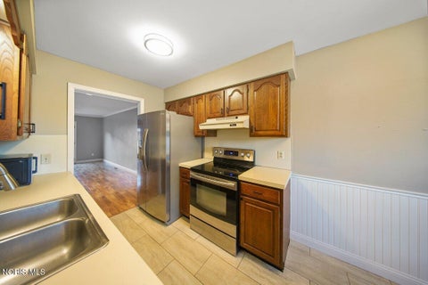 Tiny photo for 28357 Simmons Road, Perrysburg, OH 43551 (MLS # 10014617)