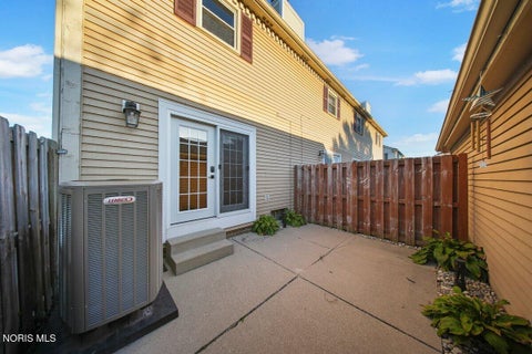 Tiny photo for 28357 Simmons Road, Perrysburg, OH 43551 (MLS # 10014617)