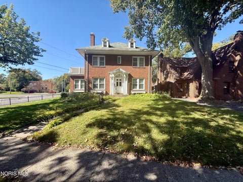 Photo of 2701 Inwood Drive, Toledo, OH 43606 (MLS # 10014476)