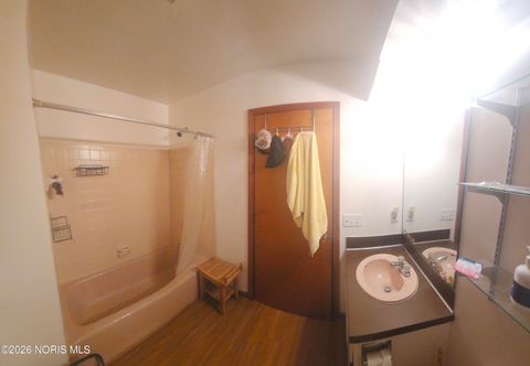 Tiny photo for 10 Picardie Court, Bowling Green, OH 43402 (MLS # 10003893)