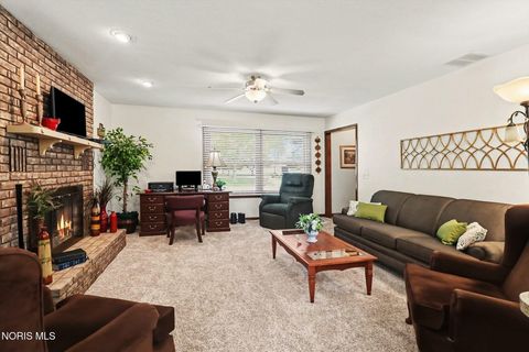 Tiny photo for 909 Monterey Court, Archbold, OH 43502 (MLS # 10006855)