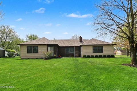 Photo of 909 Monterey Court, Archbold, OH 43502 (MLS # 10006855)