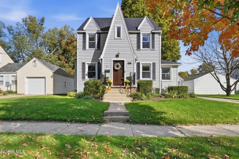 Photo of 5818 Garden Park Drive, Sylvania, OH 43560 (MLS # 10014771)