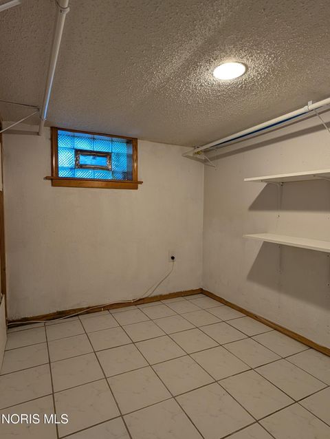 Tiny photo for 865 Ogden Avenue, Toledo, OH 43609 (MLS # 10010269)