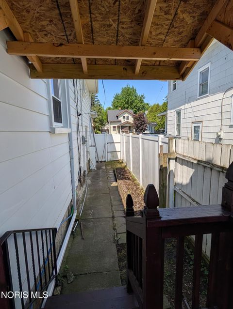 Tiny photo for 865 Ogden Avenue, Toledo, OH 43609 (MLS # 10010269)