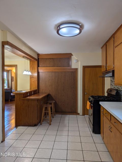 Tiny photo for 865 Ogden Avenue, Toledo, OH 43609 (MLS # 10010269)
