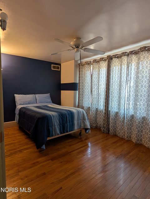 Tiny photo for 865 Ogden Avenue, Toledo, OH 43609 (MLS # 10010269)
