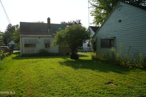 Tiny photo for 814 Cuthbert Road, Toledo, OH 43607 (MLS # 10010730)