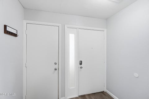 Tiny photo for 2564 W Village Drive, Toledo, OH 43614 (MLS # 10012386)