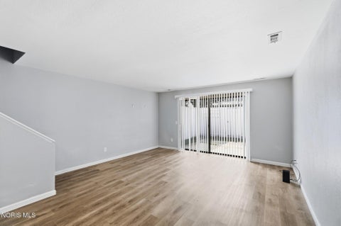 Tiny photo for 2564 W Village Drive, Toledo, OH 43614 (MLS # 10012386)