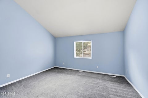 Tiny photo for 2564 W Village Drive, Toledo, OH 43614 (MLS # 10012386)