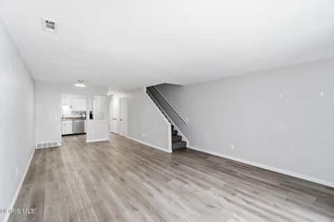 Tiny photo for 2564 W Village Drive, Toledo, OH 43614 (MLS # 10012386)
