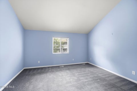Tiny photo for 2564 W Village Drive, Toledo, OH 43614 (MLS # 10012386)