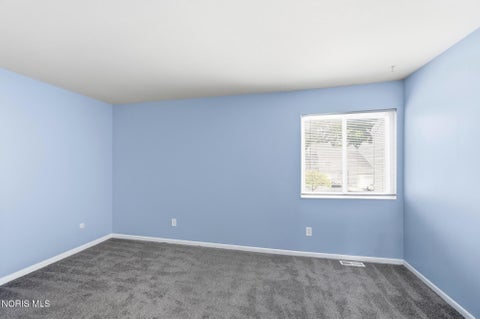 Tiny photo for 2564 W Village Drive, Toledo, OH 43614 (MLS # 10012386)