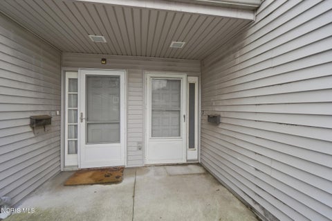 Tiny photo for 2564 W Village Drive, Toledo, OH 43614 (MLS # 10012386)