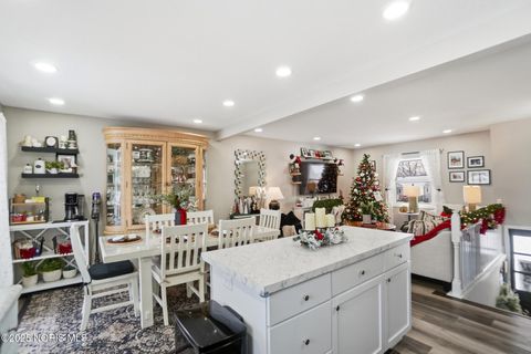 Tiny photo for 636 W Melrose Avenue, Findlay, OH 45840 (MLS # 10002202)