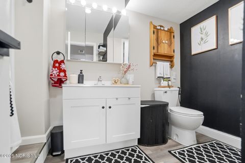 Tiny photo for 636 W Melrose Avenue, Findlay, OH 45840 (MLS # 10002202)