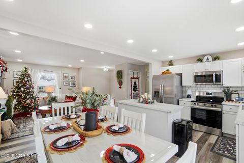 Tiny photo for 636 W Melrose Avenue, Findlay, OH 45840 (MLS # 10002202)