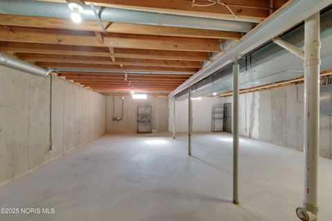 Tiny photo for 2014 Inglewood Road, Holland, OH 43528 (MLS # 10000460)