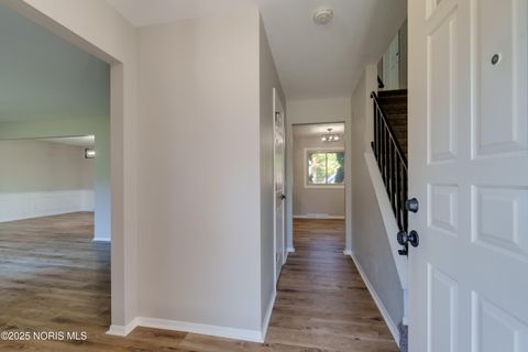 Tiny photo for 2014 Inglewood Road, Holland, OH 43528 (MLS # 10000460)