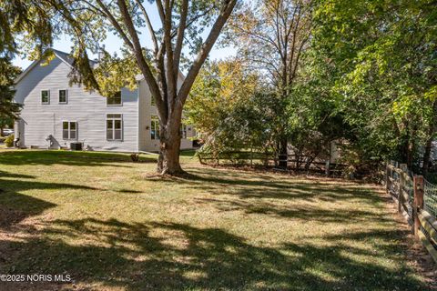 Tiny photo for 2014 Inglewood Road, Holland, OH 43528 (MLS # 10000460)