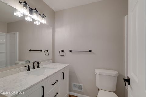 Tiny photo for 2014 Inglewood Road, Holland, OH 43528 (MLS # 10000460)