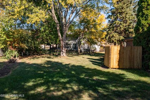 Tiny photo for 2014 Inglewood Road, Holland, OH 43528 (MLS # 10000460)