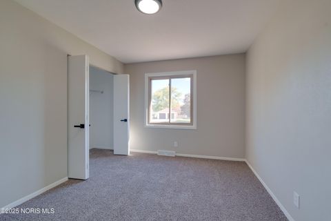 Tiny photo for 2014 Inglewood Road, Holland, OH 43528 (MLS # 10000460)