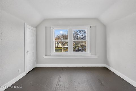 Tiny photo for 3008 Warsaw Street, Toledo, OH 43608 (MLS # 10002288)