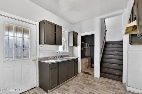 Tiny photo for 3008 Warsaw Street, Toledo, OH 43608 (MLS # 10002288)