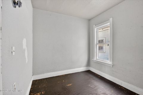 Tiny photo for 3008 Warsaw Street, Toledo, OH 43608 (MLS # 10002288)