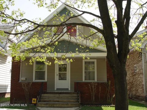 Photo of 3008 Warsaw Street, Toledo, OH 43608 (MLS # 10002288)