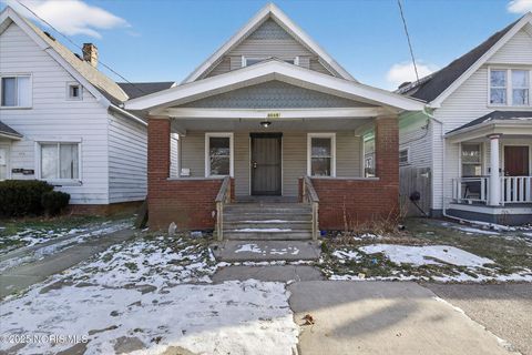 Photo of 3008 Warsaw Street, Toledo, OH 43608 (MLS # 10002288)