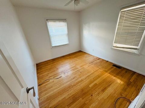 Tiny photo for 2819 117th Street, Toledo, OH 43611 (MLS # 10000484)
