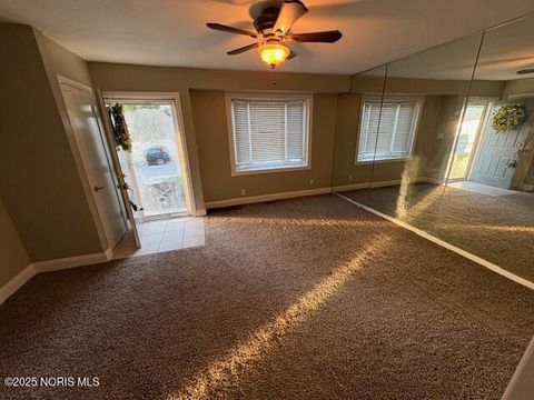 Tiny photo for 2819 117th Street, Toledo, OH 43611 (MLS # 10000484)