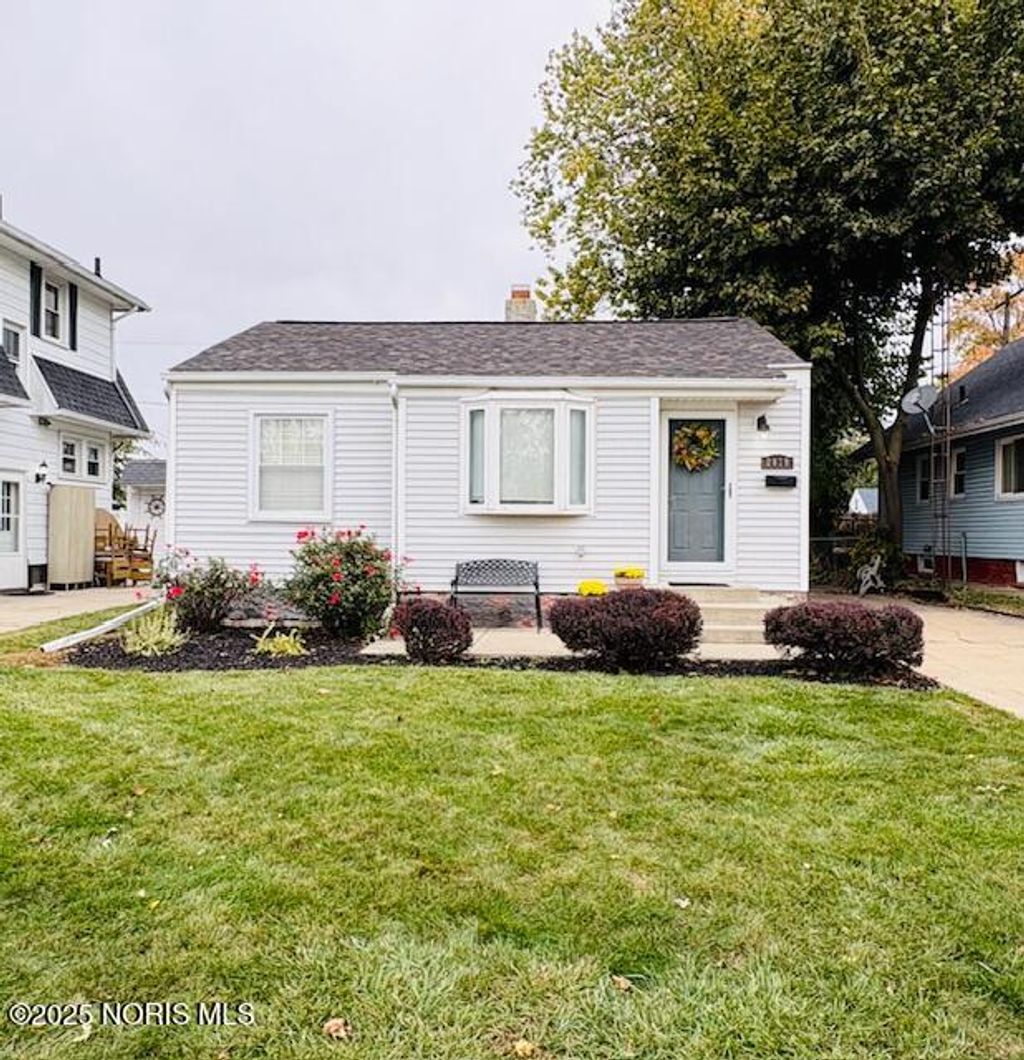 Photo for 2819 117th Street, Toledo, OH 43611 (MLS # 10000484)