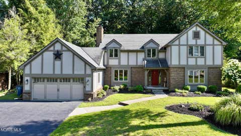 Photo of 7257 Whispering Oak Drive, Sylvania, OH 43560 (MLS # 10011710)