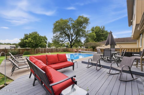 Tiny photo for 2007 Inglewood Road, Holland, OH 43528 (MLS # 10013180)