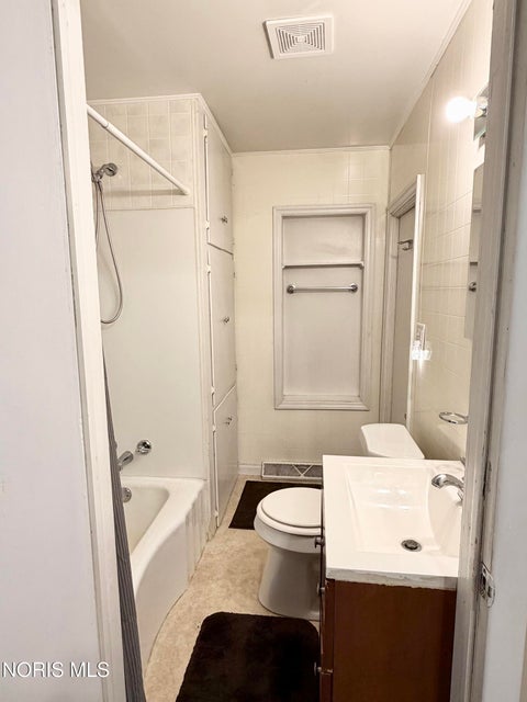 Tiny photo for 1712 Hurd Street, Toledo, OH 43605 (MLS # 10011383)