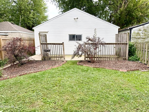 Tiny photo for 1712 Hurd Street, Toledo, OH 43605 (MLS # 10011383)