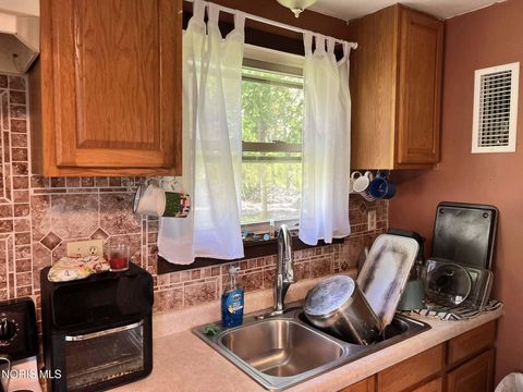 Tiny photo for 547 E Lincoln Avenue #Rear, Ada, OH 45810 (MLS # 10007290)