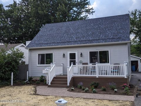 Photo of 255 N River Road, Waterville, OH 43566 (MLS # 10003572)