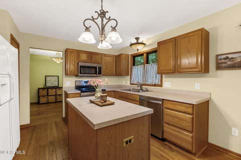 Tiny photo for 3656 Hampstead Drive, Sylvania, OH 43560 (MLS # 10011225)